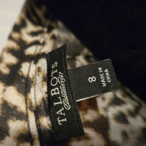 Talbots 8 (2 pc) tank and sheer animal print top - Picture 4 of 7